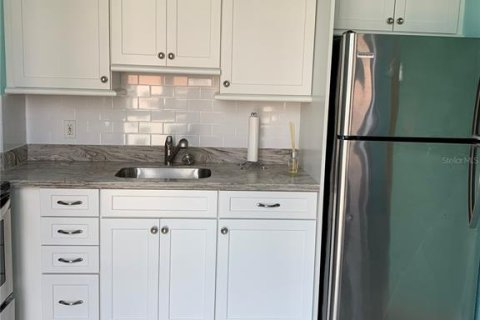 Снять в аренду кондоминиум в Сент-Питерсберг, Флорида 1 комната, 44.13м2, № 1760256 - фото 6