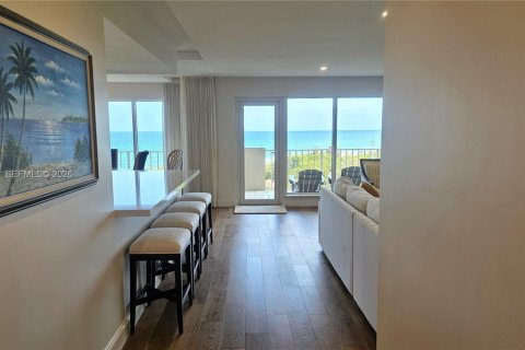 Condo in Boca Raton, Florida, 2 bedrooms № 2070543 - photo 4