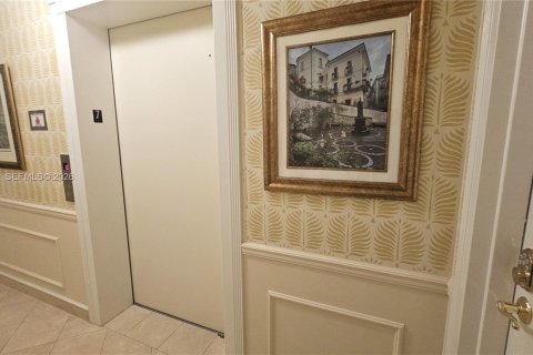 Condo in Boca Raton, Florida, 2 bedrooms № 2070543 - photo 2