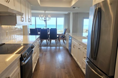 Condo in Boca Raton, Florida, 2 bedrooms № 2070543 - photo 9