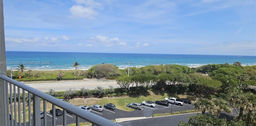 Condo in Boca Raton, Florida, 2 bedrooms № 2070543