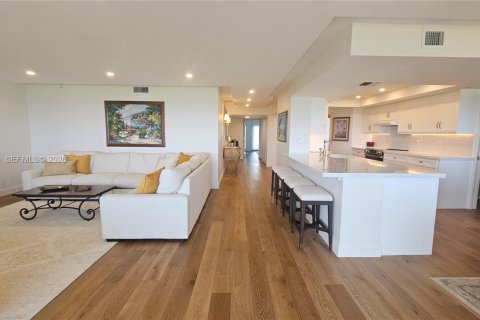 Condo in Boca Raton, Florida, 2 bedrooms № 2070543 - photo 15