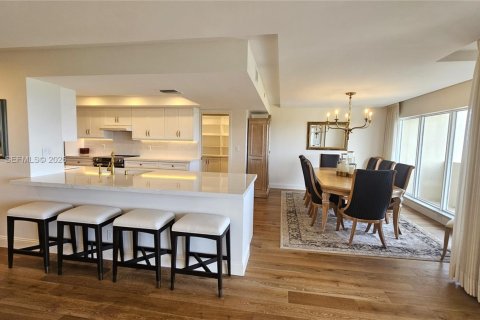 Condo in Boca Raton, Florida, 2 bedrooms № 2070543 - photo 16