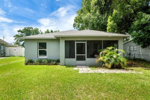 House in Auburndale, Florida 3 bedrooms, 123 sq.m. № 2287511