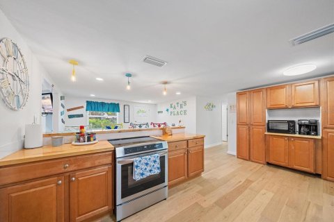 Villa ou maison à vendre à Sarasota, Floride: 3 chambres, 126.9 m2 № 2156061 - photo 4