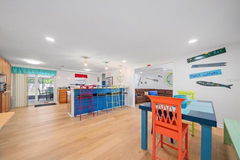 Villa ou maison à vendre à Sarasota, Floride: 3 chambres, 126.9 m2 № 2156061 - photo 2