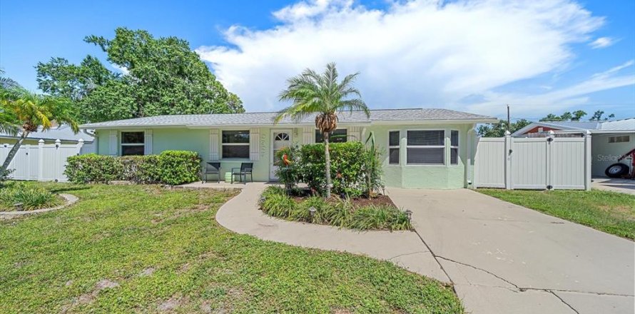 Villa ou maison à Sarasota, Floride 3 chambres, 126.9 m2 № 2156061