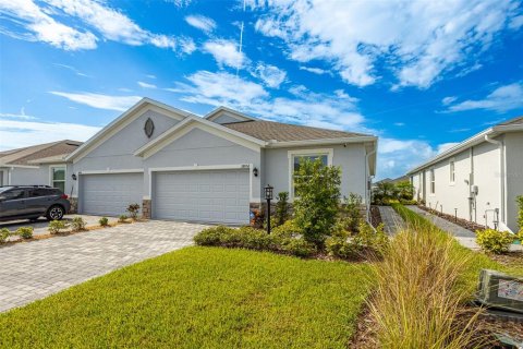 House in Bradenton, Florida 3 bedrooms, 145.76 sq.m. № 2310961