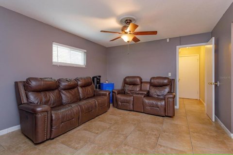 Casa en venta en Altamonte Springs, Florida, 5 dormitorios, 226.77 m2 № 1508440 - foto 14