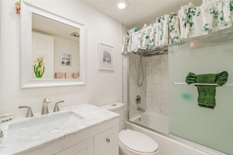 Купить кондоминиум в Кейп-Корал, Флорида 6 комнат, 140.65м2, № 1631124 - фото 18
