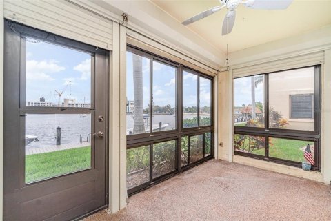 Купить кондоминиум в Кейп-Корал, Флорида 6 комнат, 140.65м2, № 1631124 - фото 20