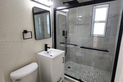 Casa en venta en North Miami, Florida, 2 dormitorios, 94.67 m2 № 1988760 - foto 11