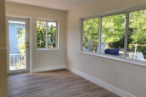Casa en venta en North Miami, Florida, 2 dormitorios, 94.67 m2 № 1988760 - foto 6