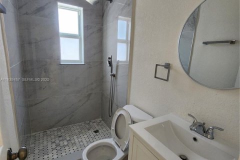 Casa en venta en North Miami, Florida, 2 dormitorios, 94.67 m2 № 1988760 - foto 9