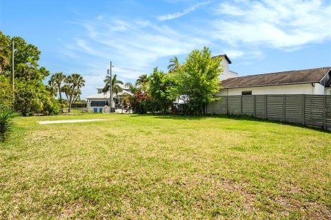 Terreno en venta en Tampa, Florida № 1069613 - foto 26