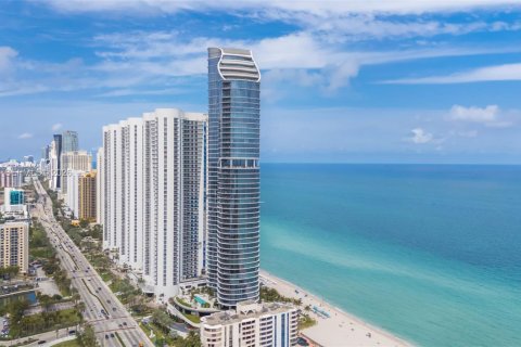 Condominio en venta en Sunny Isles Beach, Florida, 3 dormitorios, 286.14 m2 № 2008502 - foto 25