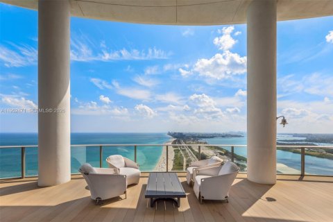 Condominio en venta en Sunny Isles Beach, Florida, 3 dormitorios, 286.14 m2 № 2008502 - foto 23