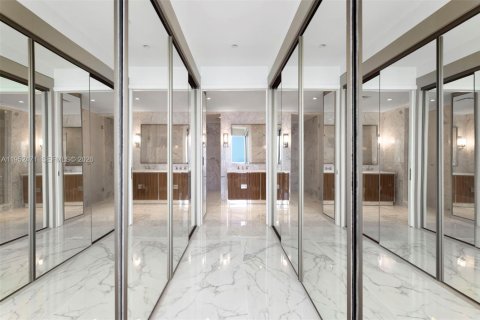 Condominio en venta en Sunny Isles Beach, Florida, 3 dormitorios, 286.14 m2 № 2008502 - foto 9