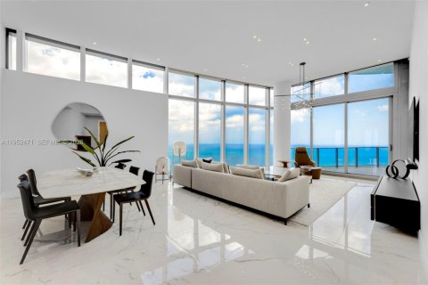 Condominio en Sunny Isles Beach, Florida, 3 dormitorios  № 2008502