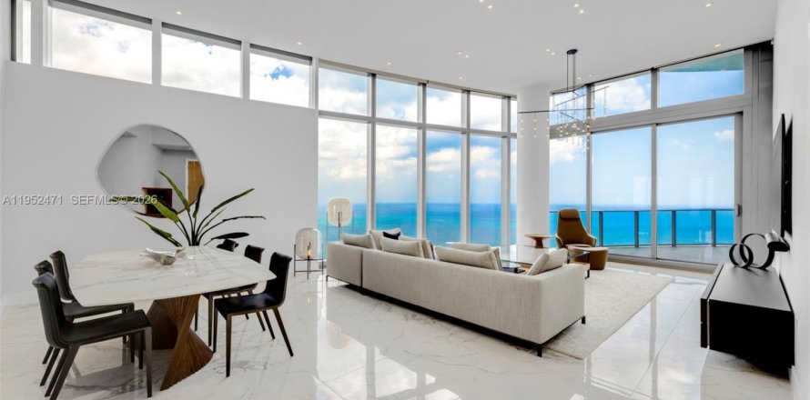 Condominio en Sunny Isles Beach, Florida, 3 dormitorios  № 2008502
