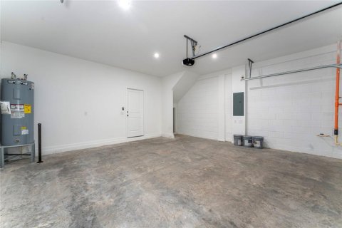 Townhouse in Orlando, Florida 4 bedrooms, 155.89 sq.m. № 2279980 - photo 25