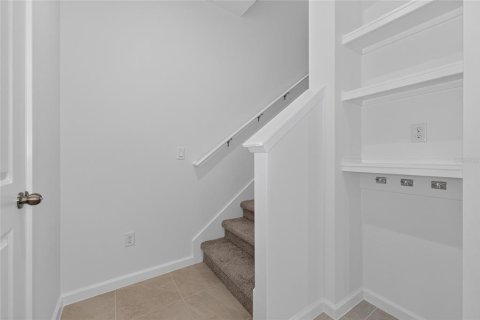 Townhouse in Orlando, Florida 4 bedrooms, 155.89 sq.m. № 2279980 - photo 10