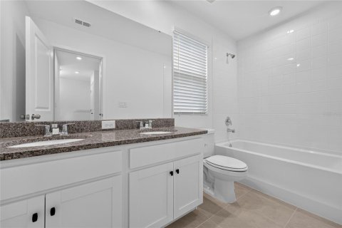 Townhouse in Orlando, Florida 4 bedrooms, 155.89 sq.m. № 2279980 - photo 17