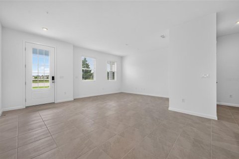 Townhouse in Orlando, Florida 4 bedrooms, 155.89 sq.m. № 2279980 - photo 3
