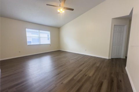 Villa ou maison à louer à Orlando, Floride: 3 chambres, 99.59 m2 № 2149602 - photo 8