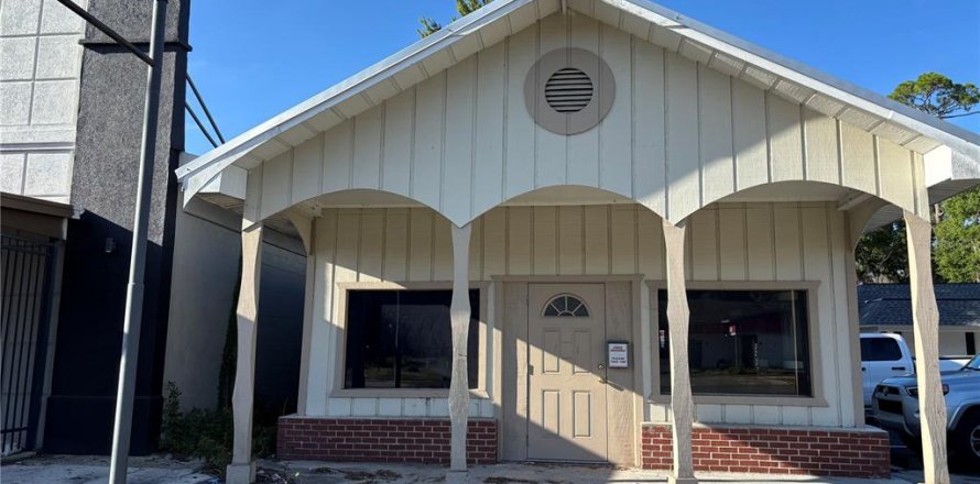 Commercial property in Cross City, Florida 76.09 sq.m. № 1879742