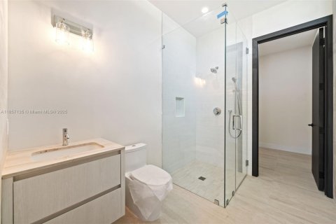 Купить виллу или дом в Майами, Флорида 4 спальни, 390.19м2, № 2017222 - фото 26