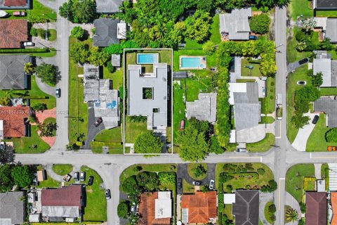 Купить виллу или дом в Майами, Флорида 4 спальни, 390.19м2, № 2017222 - фото 2