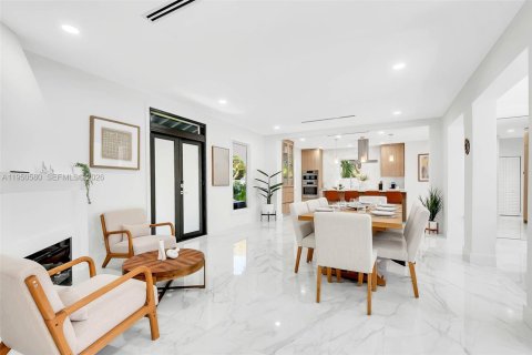 Купить виллу или дом в Майами, Флорида 4 спальни, 228.73м2, № 2006820 - фото 12