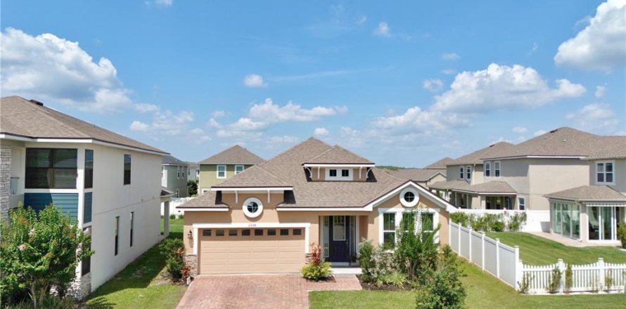 Casa en Kissimmee, Florida 4 dormitorios, 212 m2 № 1919735