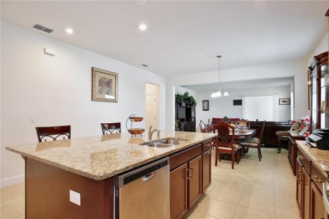 Casa en venta en Kissimmee, Florida, 4 dormitorios, 212 m2 № 1919735 - foto 9