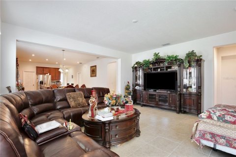 Casa en venta en Kissimmee, Florida, 4 dormitorios, 212 m2 № 1919735 - foto 13