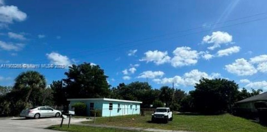 Коммерческая недвижимость в Делрей-Бич, Флорида 111.48м2 № 1955646