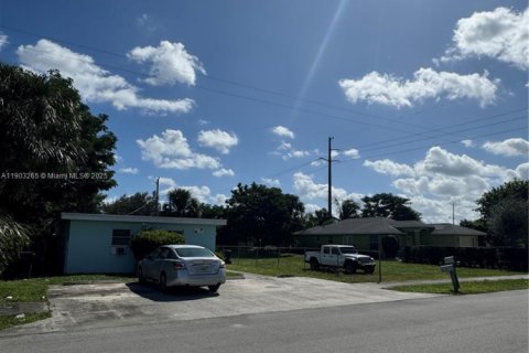 Propiedad comercial en venta en Delray Beach, Florida, 111.48 m2 № 1955646 - foto 3