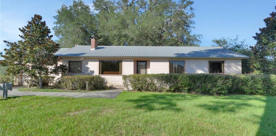 Propiedad comercial en Pierson, Florida 137.59 m2 № 2373868