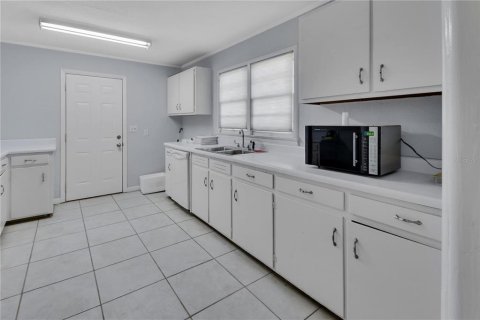Propiedad comercial en venta en Pierson, Florida, 137.59 m2 № 2373868 - foto 15