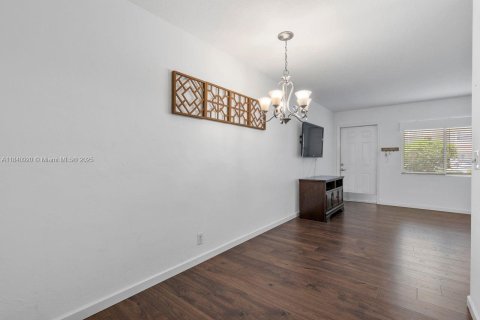 Condo in Lake Worth, Florida, 1 bedroom  № 1842723 - photo 13