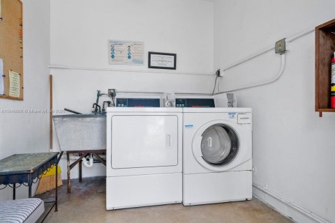 Condo in Lake Worth, Florida, 1 bedroom  № 1842723 - photo 27