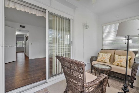 Condo in Lake Worth, Florida, 1 bedroom  № 1842723 - photo 23