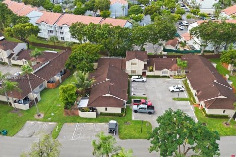 Villa ou maison à vendre à Hialeah, Floride: 2 chambres, 92.07 m2 № 1948476 - photo 29