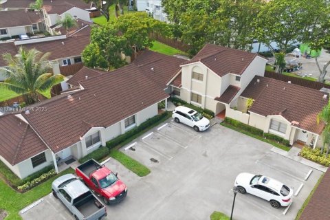 Villa ou maison à vendre à Hialeah, Floride: 2 chambres, 92.07 m2 № 1948476 - photo 28