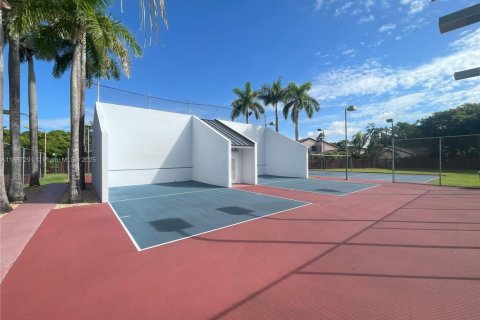 Villa ou maison à vendre à Hialeah, Floride: 2 chambres, 92.07 m2 № 1948476 - photo 5