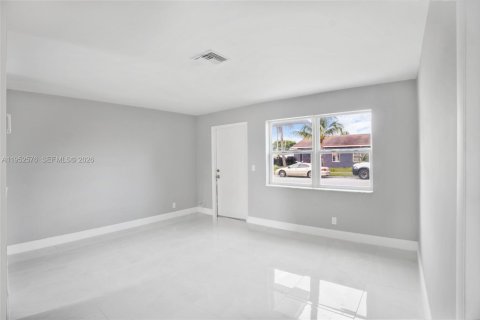 Immobilier commercial à vendre à Riviera Beach, Floride: 115.94 m2 № 2089949 - photo 7