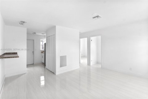 Immobilier commercial à vendre à Riviera Beach, Floride: 115.94 m2 № 2089949 - photo 20