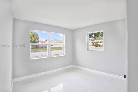 Immobilier commercial à vendre à Riviera Beach, Floride: 115.94 m2 № 2089949 - photo 26