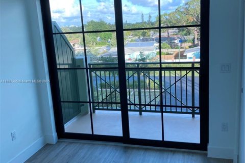 Condo in Davie, Florida, 1 bedroom № 2081545 - photo 12